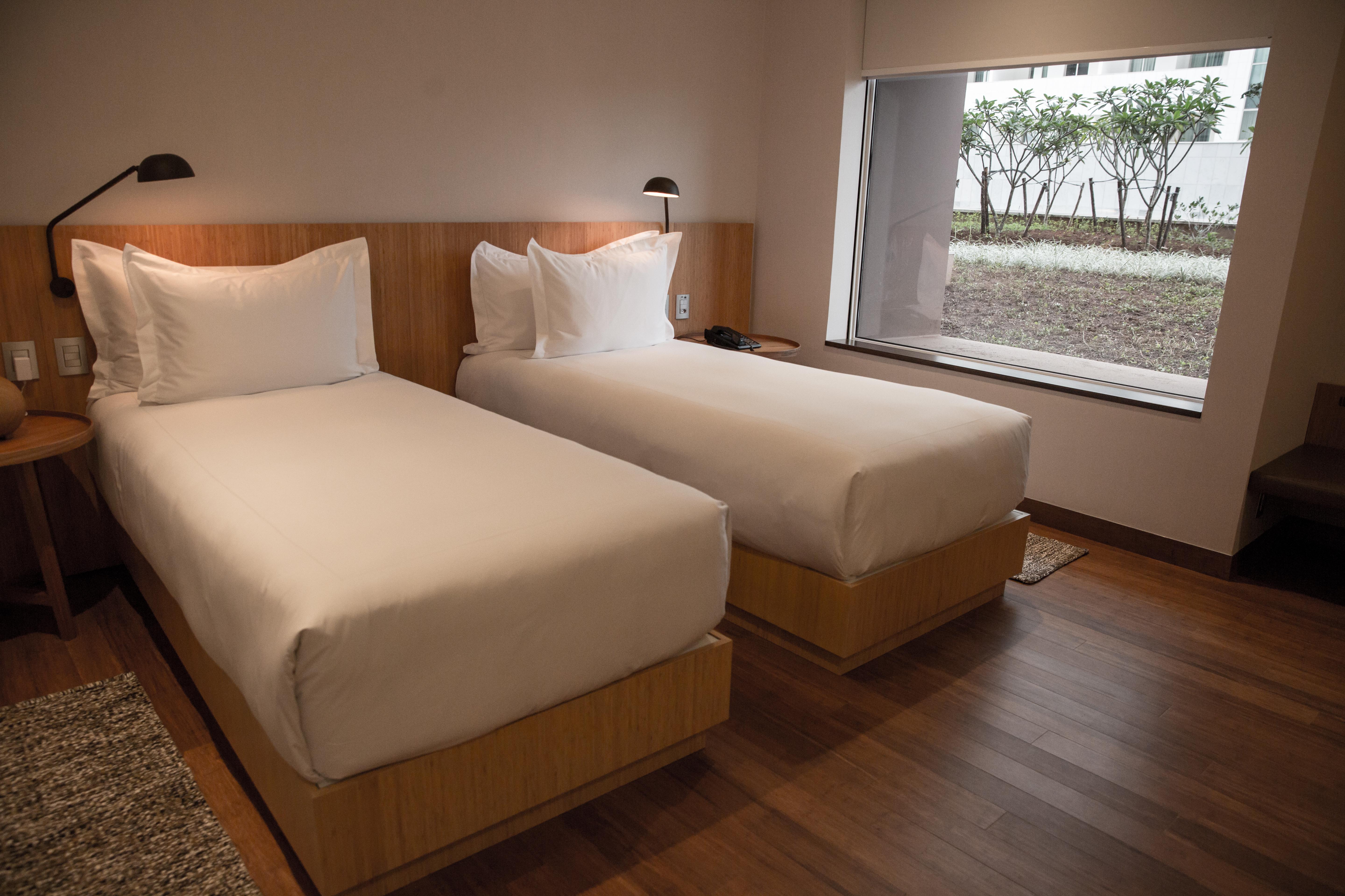 B Hotel Brasilia Bagian luar foto A room at the hotel