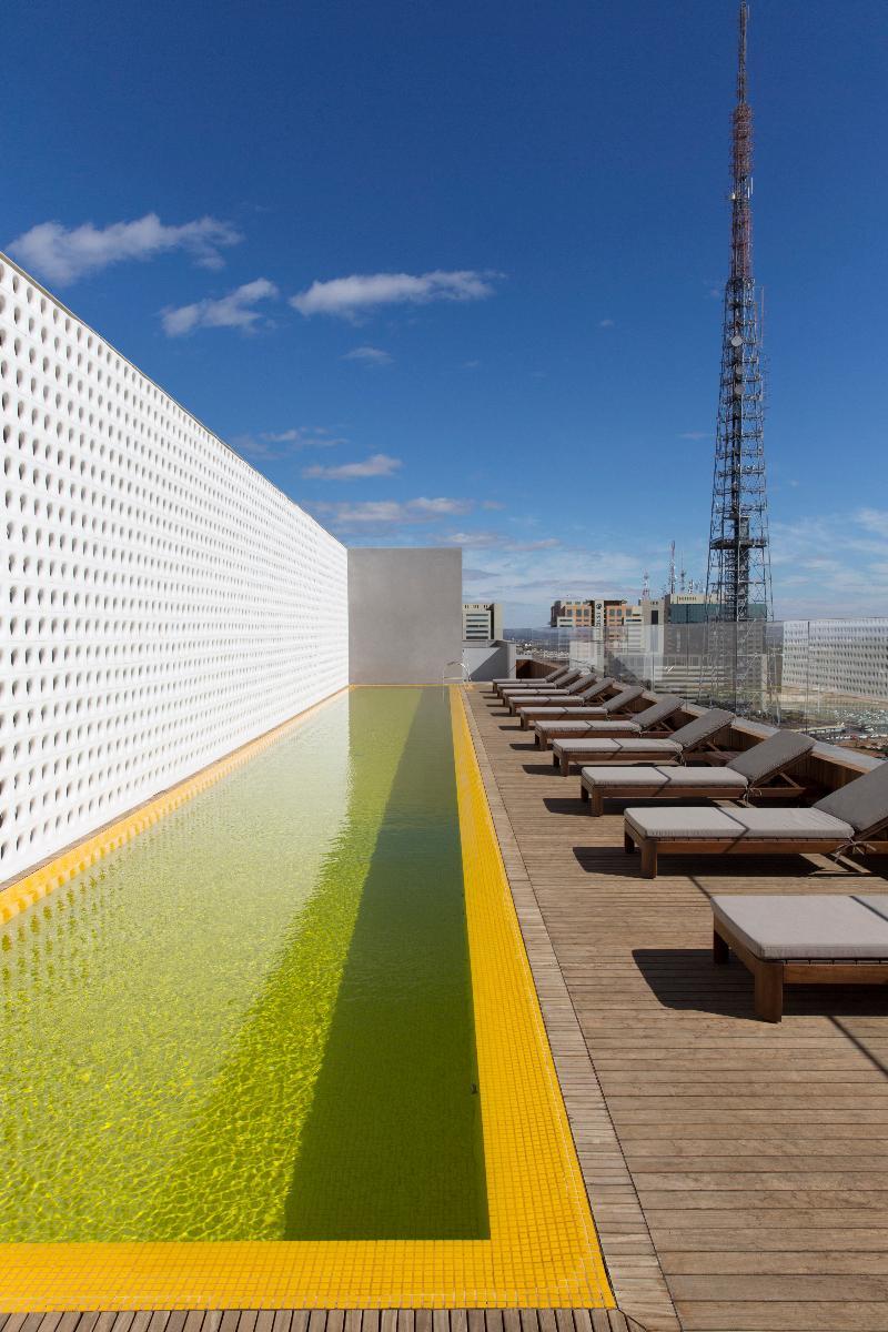 B Hotel Brasilia Bagian luar foto Rooftop pool